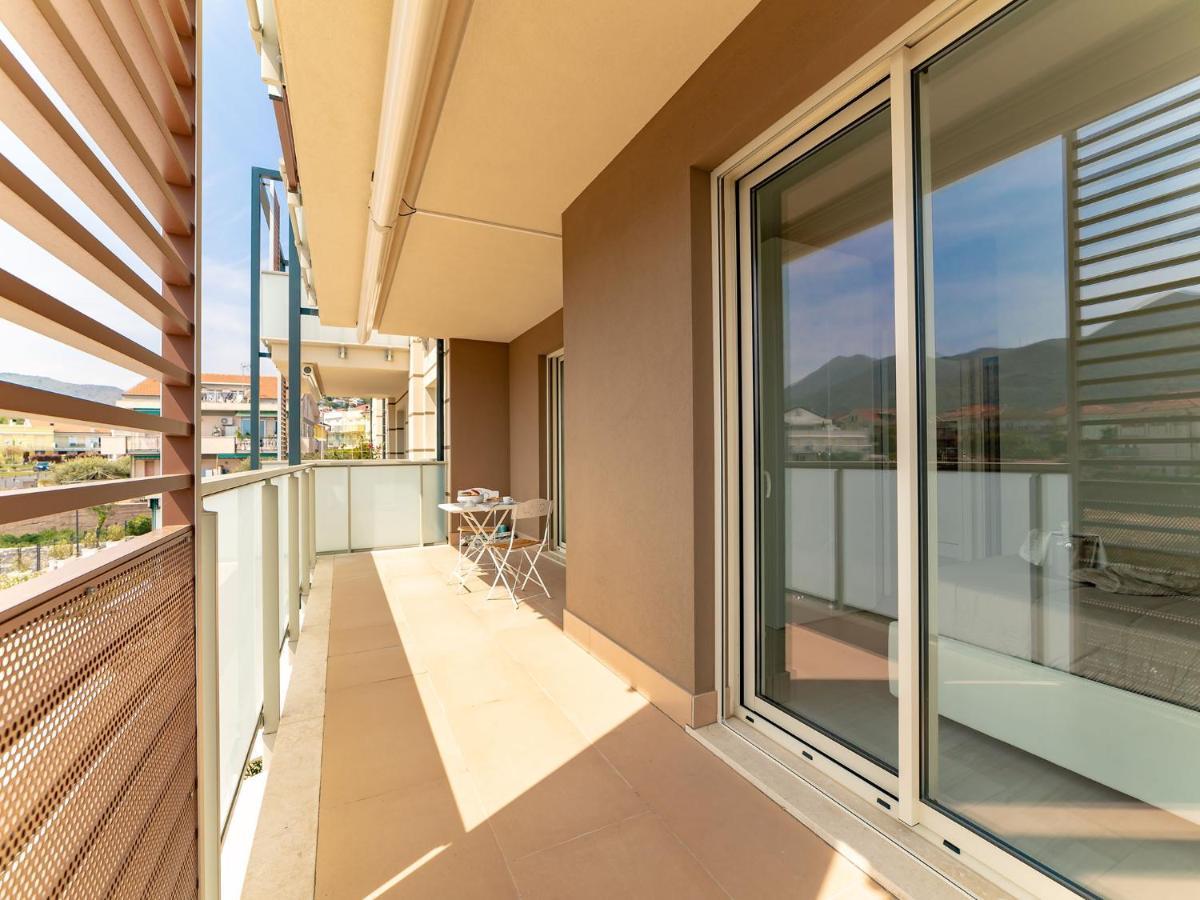 Апартаменты Michelangelo With Swimming Pool And Terrace Боргетто-Санто-Спирито Экстерьер фото